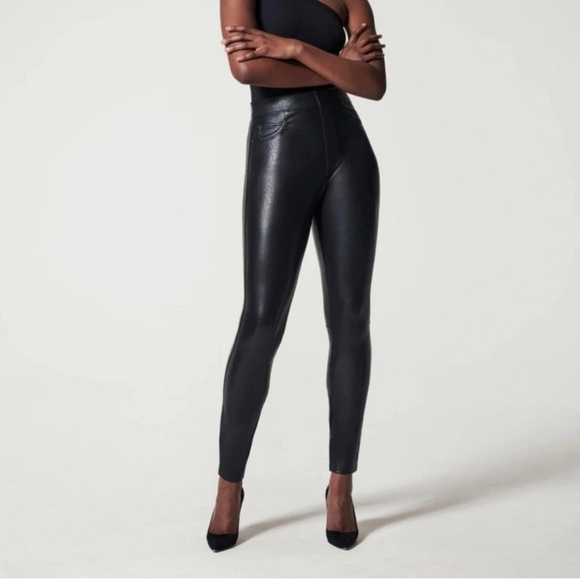NEW SPANX Leather-Like Ankle Skinny Pant Luxe Black Size Medium Tall - Picture 2 of 13